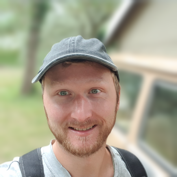 Johannes_blurred_bg